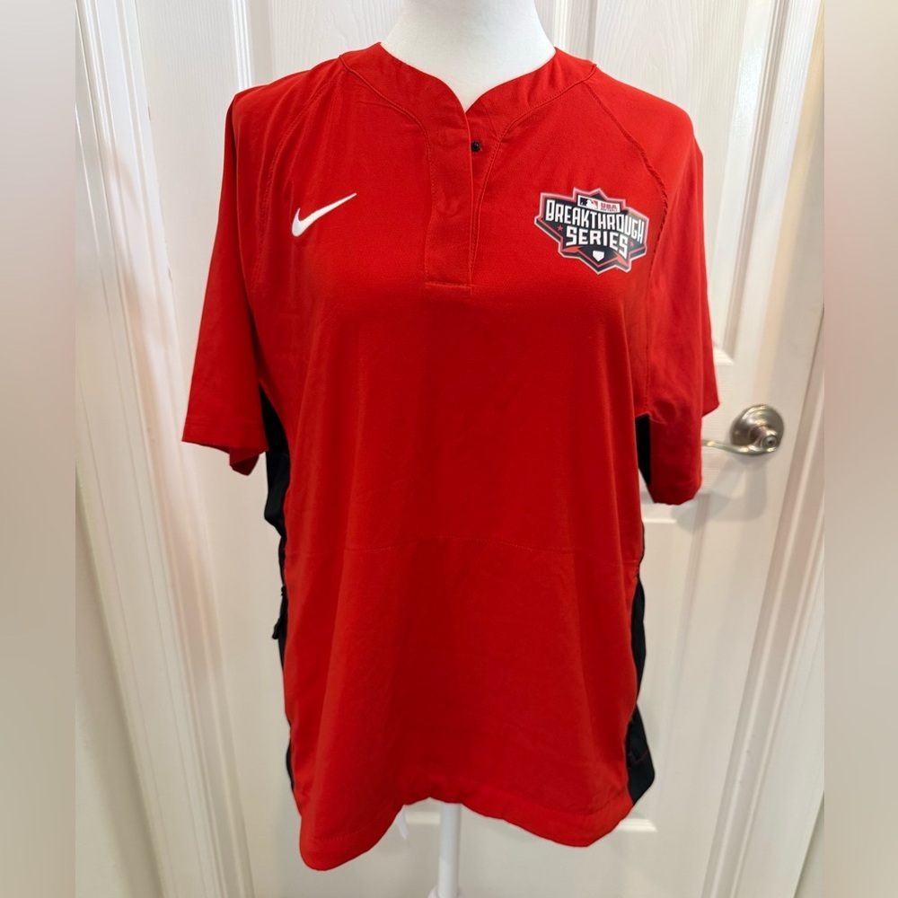 Nike Women’s Breakthrough Series Red and Black Shirt NWT Medium